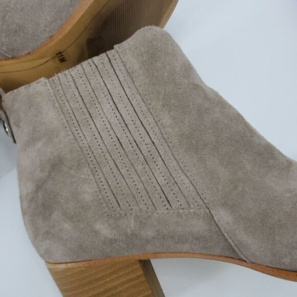 INC  International Concept women's 11 Fainn gray suede ankle boots - Picture 5 of 7
